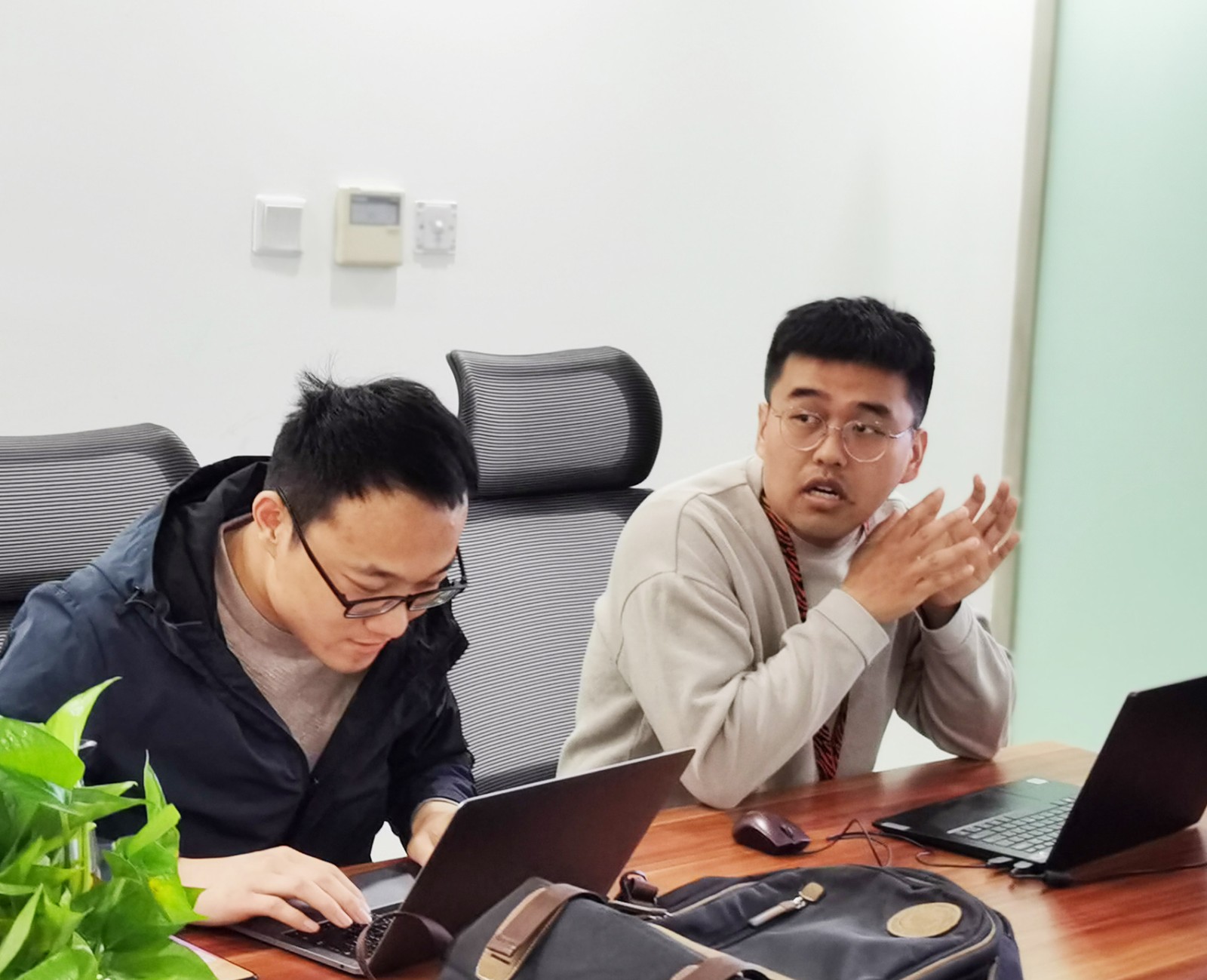 1682497338419611.jpg 單人照8.jpg
